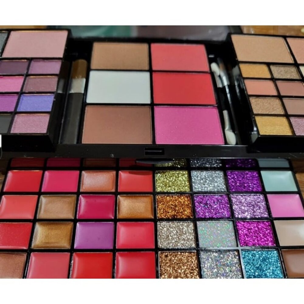 All In One Makeup Gift Kit Ultimate Color Combination
